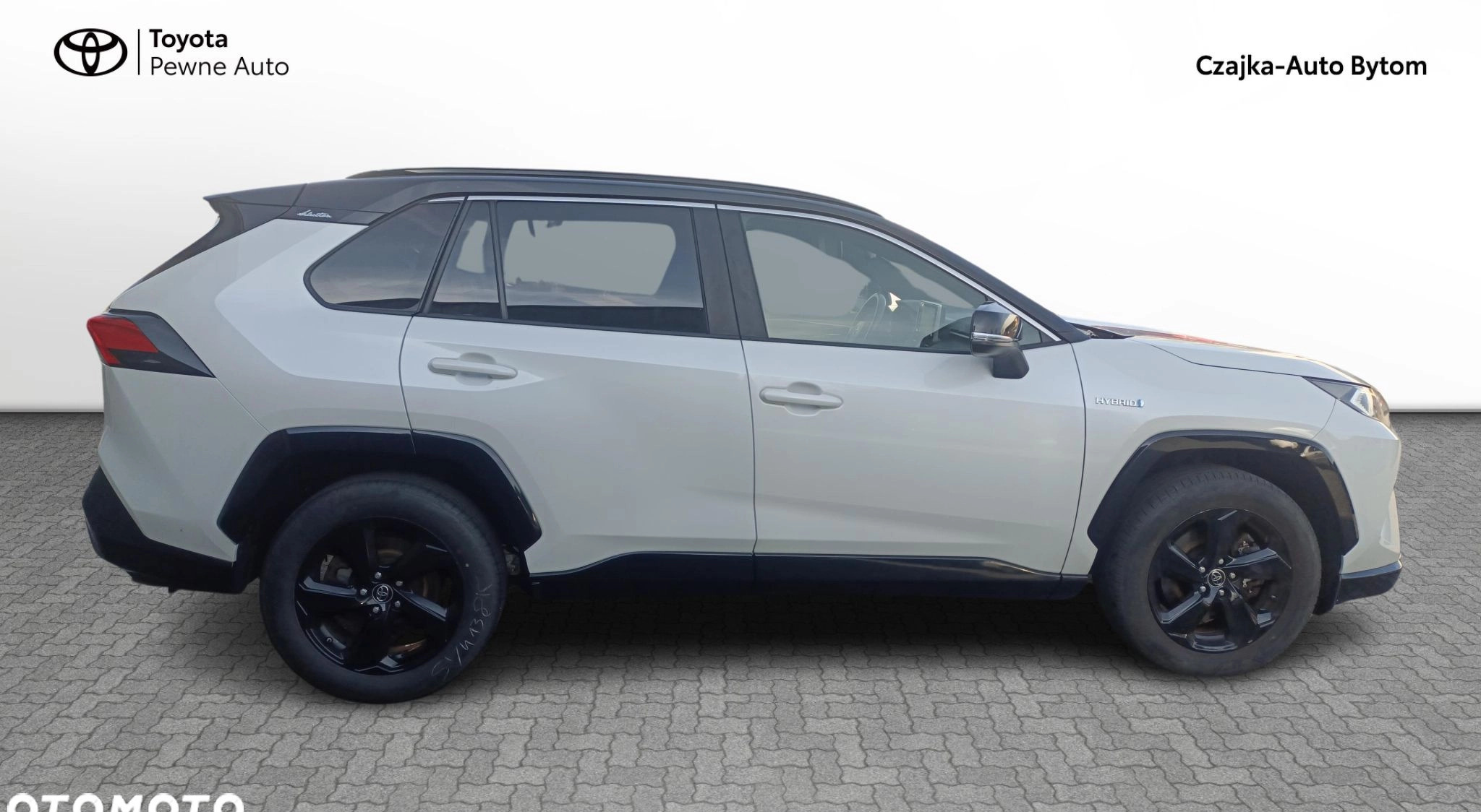 Toyota RAV4 cena 139900 przebieg: 121328, rok produkcji 2019 z Racibórz małe 232